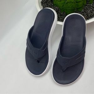 Sperry Women's Windward Float Thong lightweight Flip-Flop in Navy size 6M NEW